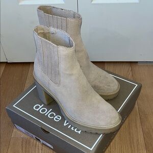Dolce Vita Women's Cream Heeled Boots